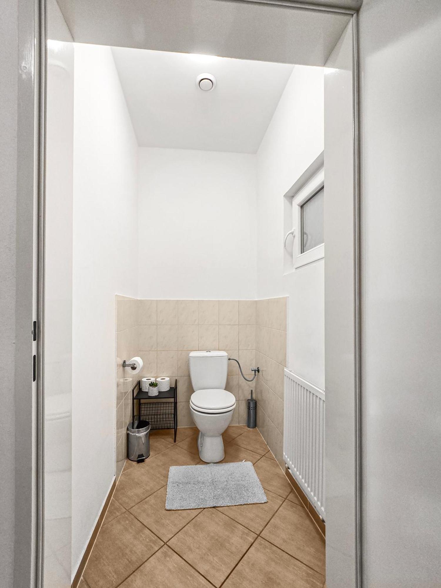 Modern Three-Bedroom, Triple King Beds Βιέννη Εξωτερικό φωτογραφία