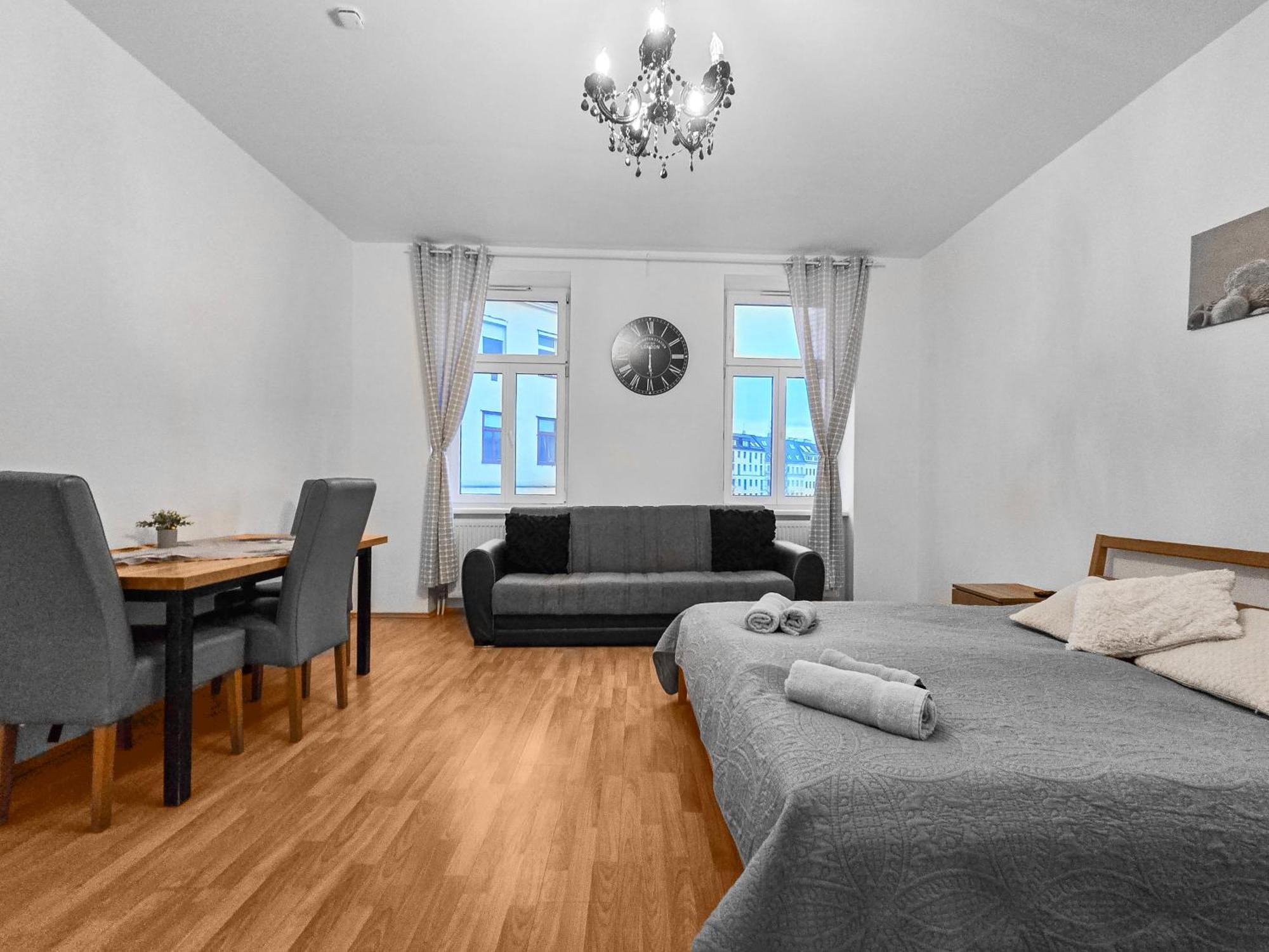 Modern Three-Bedroom, Triple King Beds Βιέννη Εξωτερικό φωτογραφία