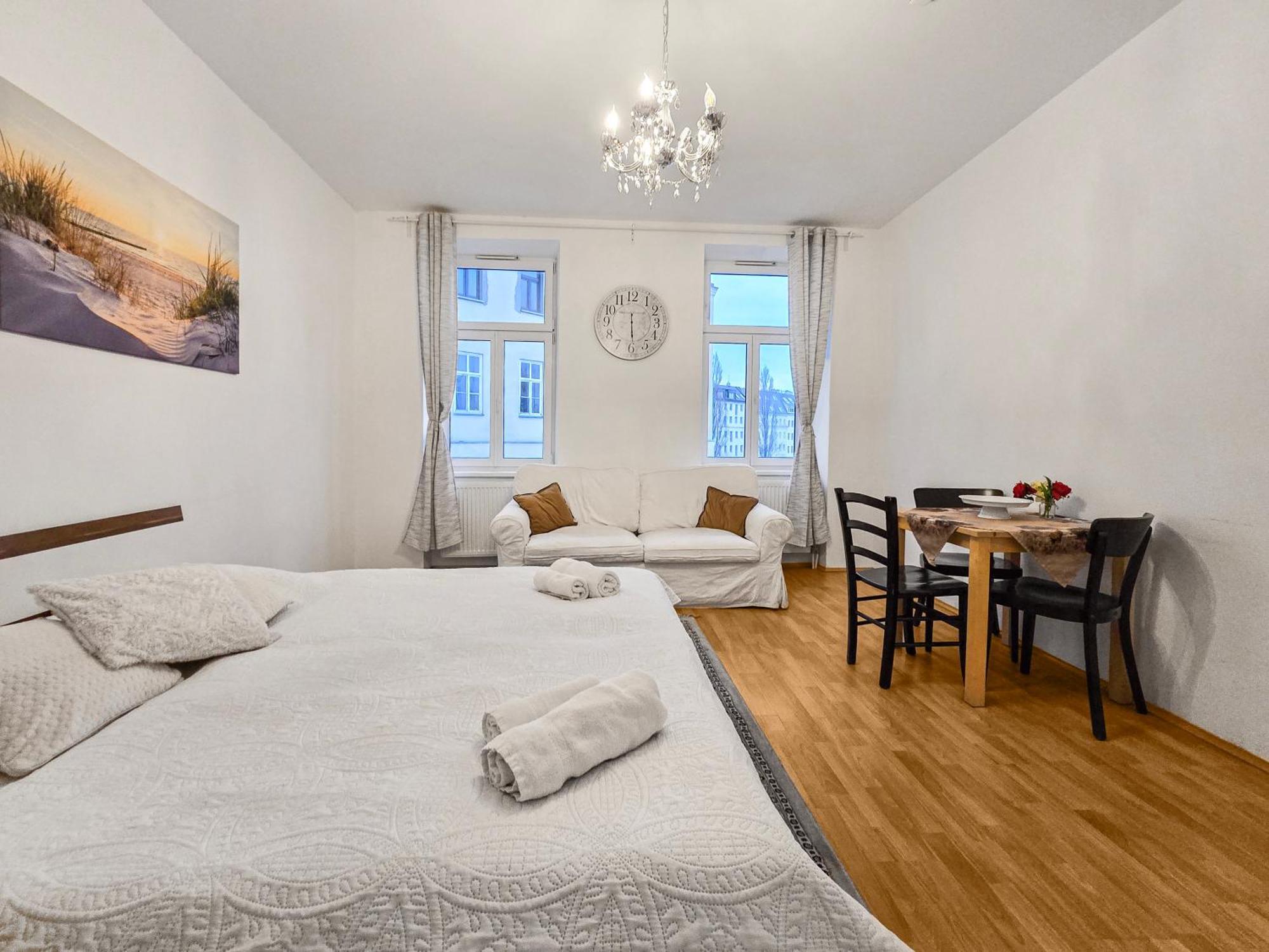 Modern Three-Bedroom, Triple King Beds Βιέννη Εξωτερικό φωτογραφία